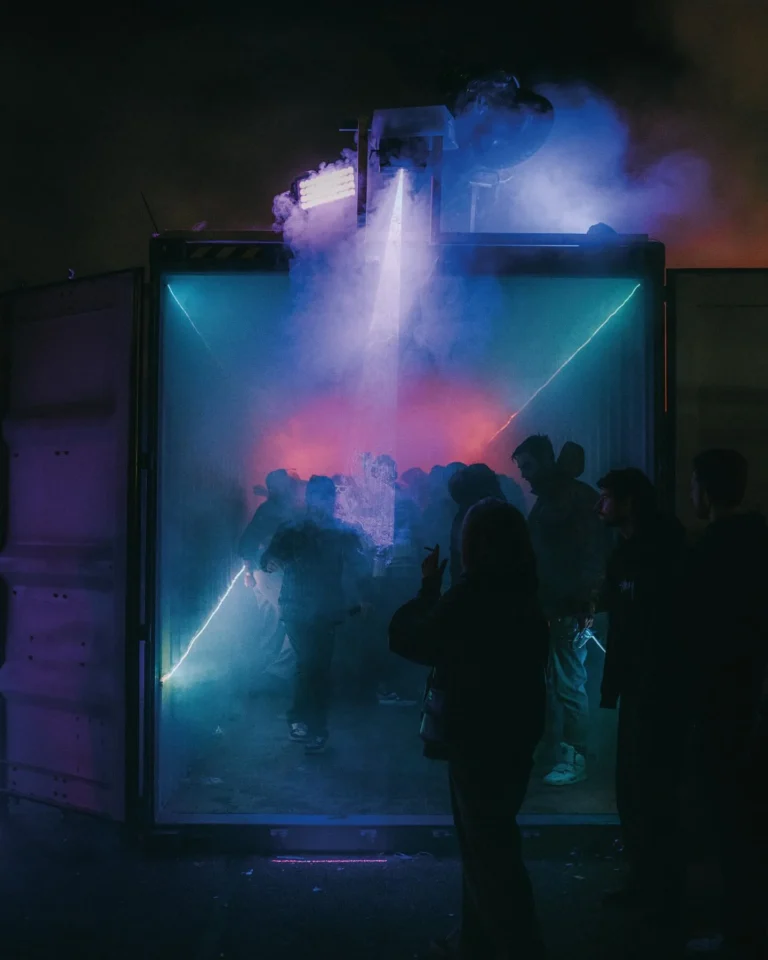 container lichtshow van ledstrips voor Ploegendienst in Breda